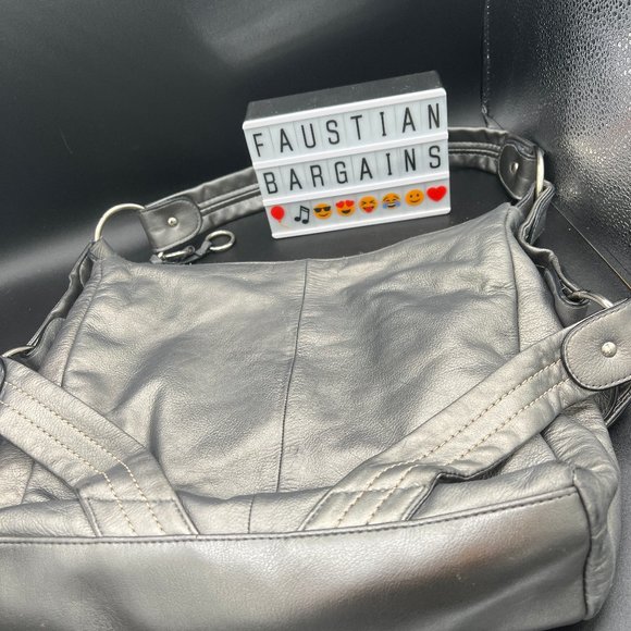 😈 *SOLD* a.n.a. Silver Metallic Leather Zipper Large Shoulder bag😈 - Picture 1 of 3